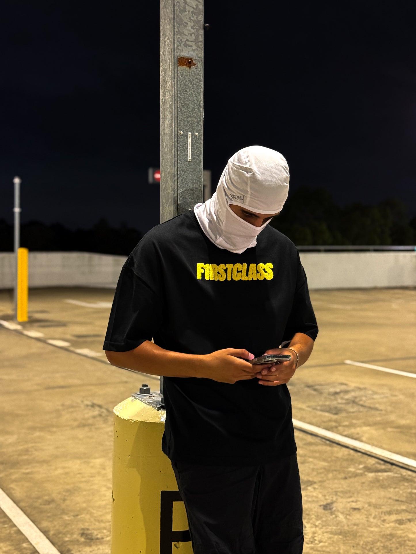 SIGNATURE LOGO TEE BLACK/VOLT YELLOW